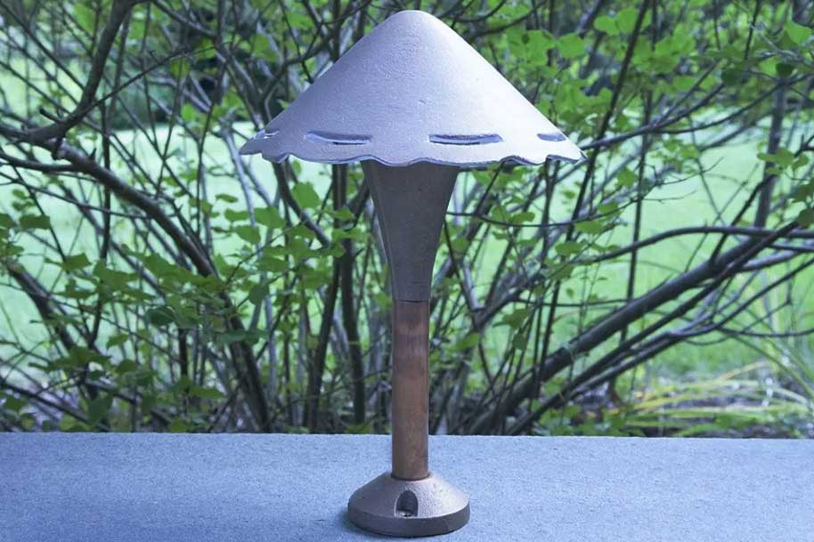 lamp-with-greenery-at-pathway