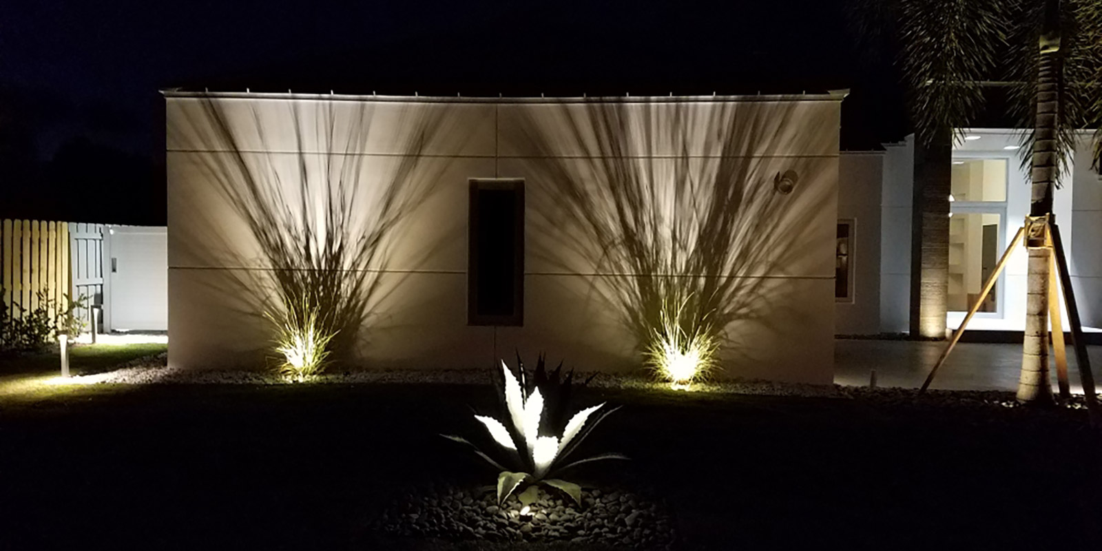 Outdoor Stone Walls lighting