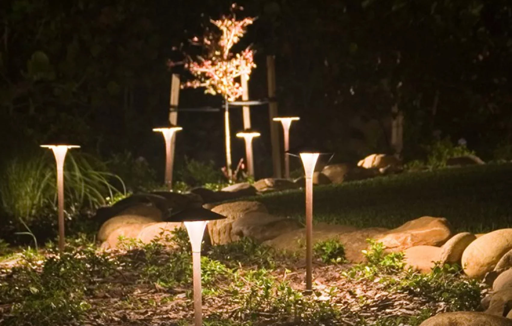 mushroom-lights-illuminating-pathway