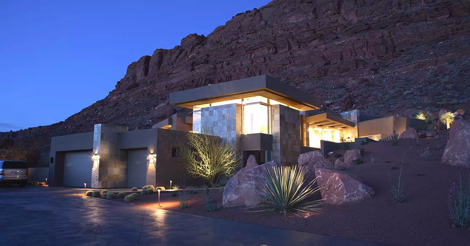 A Straightforward Guide: Dusk to Dawn Lighting