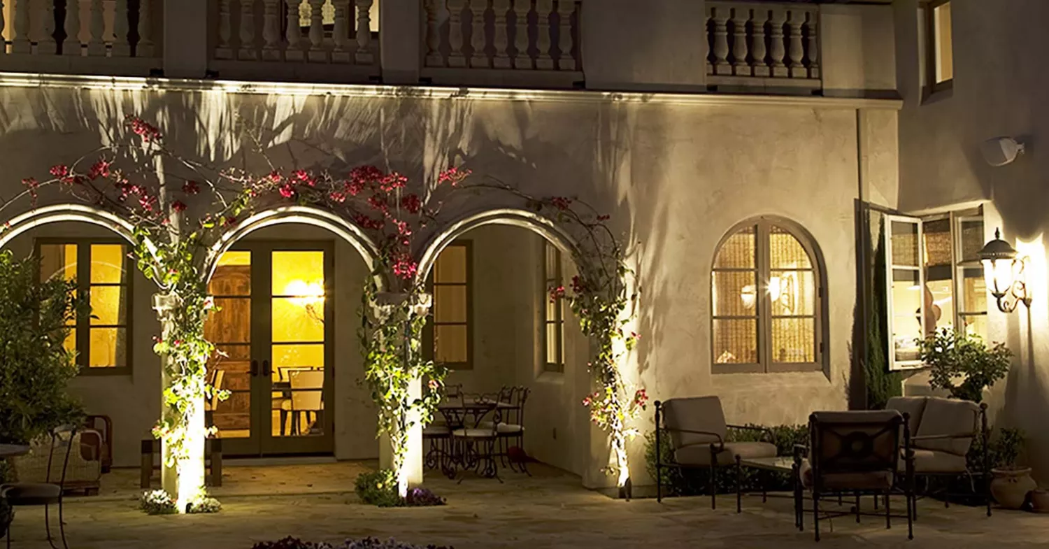 How to Create the Perfect Mood with Dimmers, Lighting Zones, and Landscape Lighting Techniques