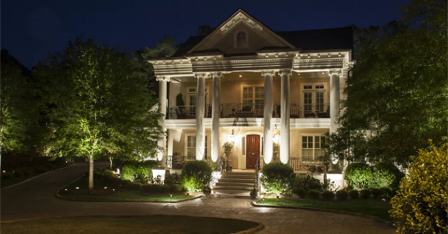 Why Traditional Lighting Isn’t the Best Outdoor Lighting