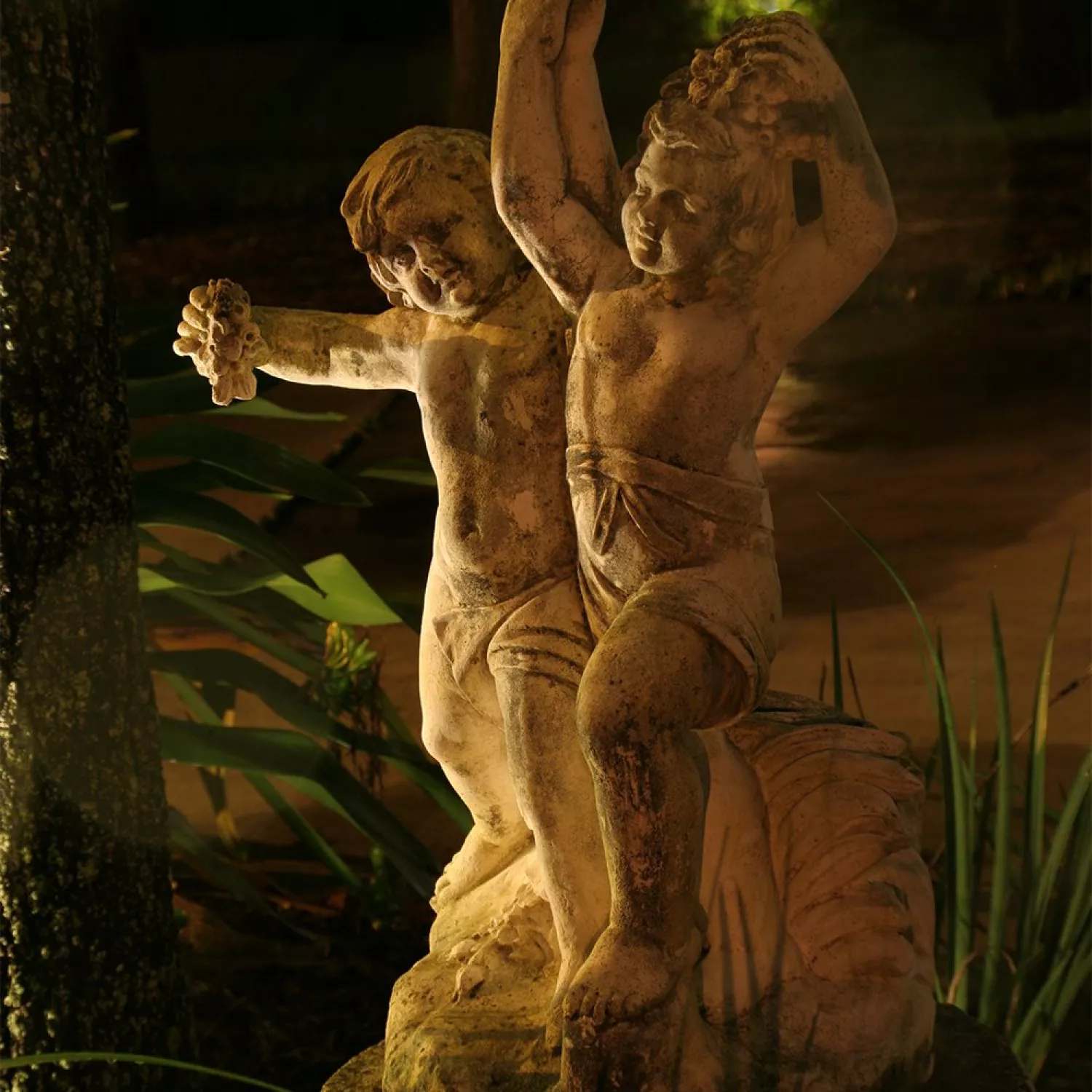 Uplighting for Statues and Monuments