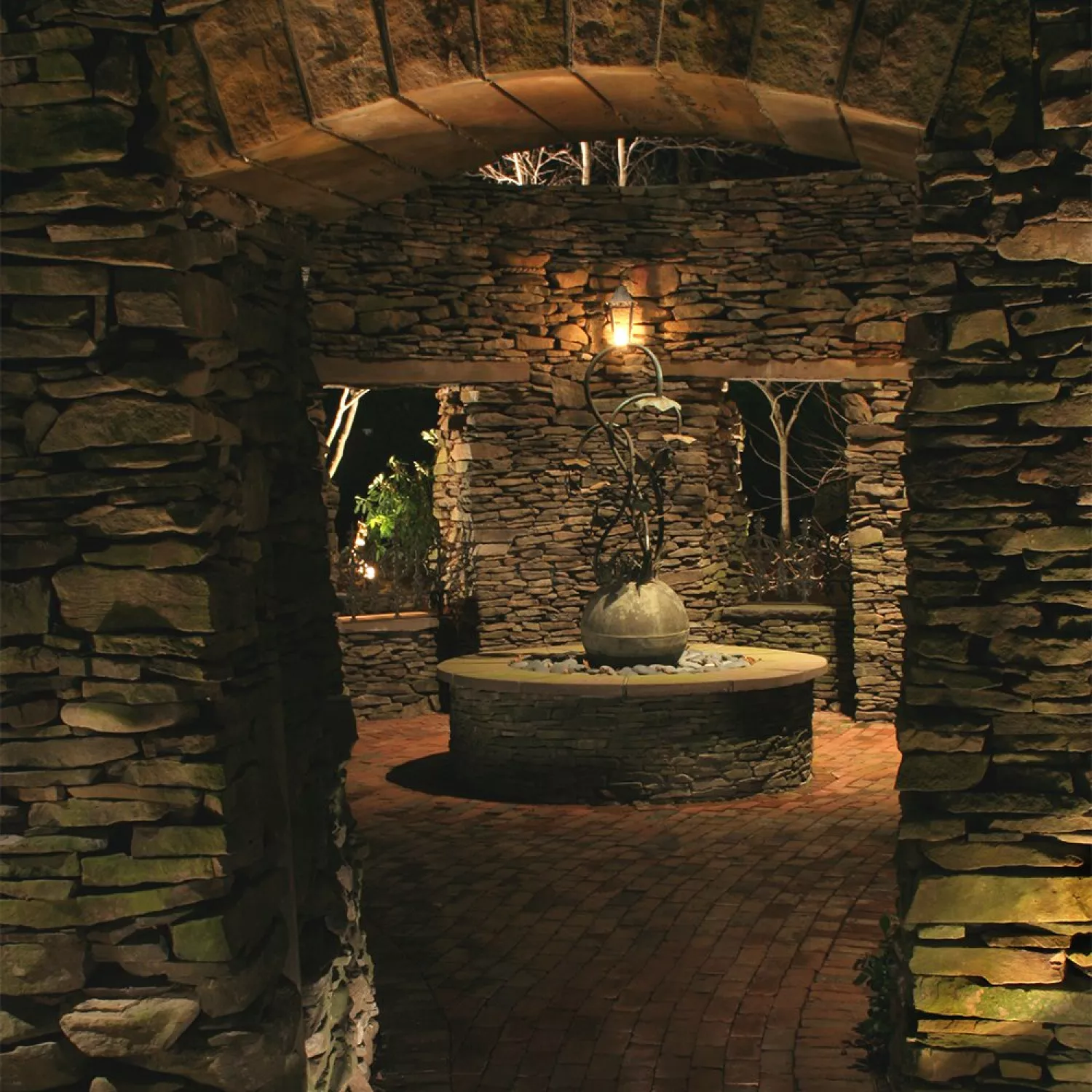 Brick Fountain Downlighting with Directional Lights
